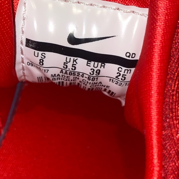 Nike Air Hurache Womens Size 8 like new condition, worn once nothing wrong - Picture 5 of 5